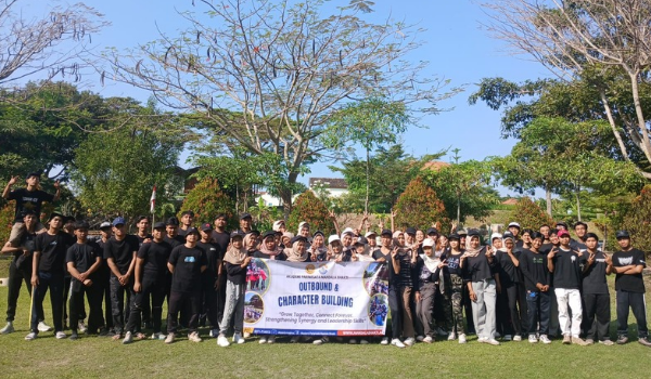 Usung Tema "Grow Together, Connect Forever", Mahasiswa Akaparta Mandala Bhakti Ikuti Outbound & Character Building di New Rivermoon